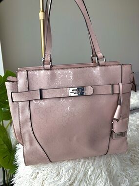 Vintage Y2K GUESS Pink Monogram Tote Shoulder Bag Logo Charm Purse Chic 2000s